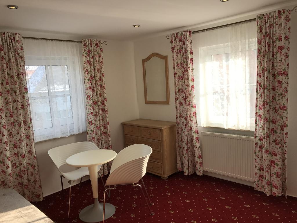 Landhotel Rangau Gasthof & Brennerei Markt Erlbach 외부 사진